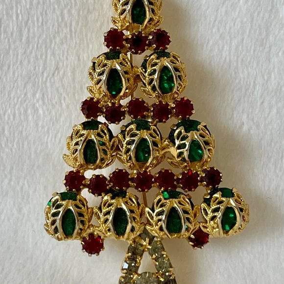 Vintage Hobo Rhinestone Goldtone Brooch Christmas Tree Pin Green Red Gray - Picture 2 of 13
